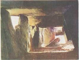 dolmen.jpg (9016 bytes)